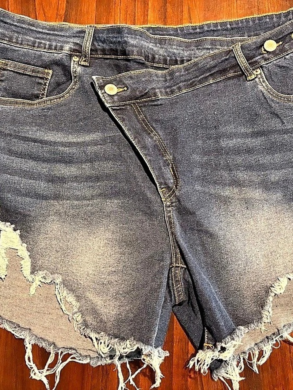 Distressed Denim Jean Shorts in G Size XXL
